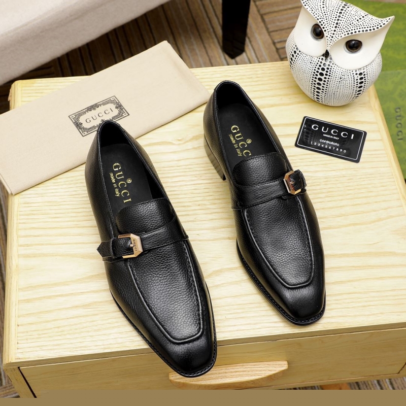 G*u*i leather shoes